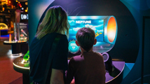 Mother and son discover the wind speed on Neptune