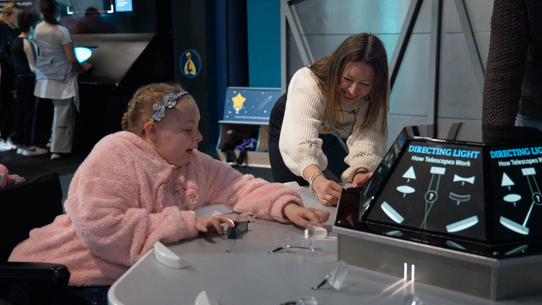 Isabella Directing Light 16.9