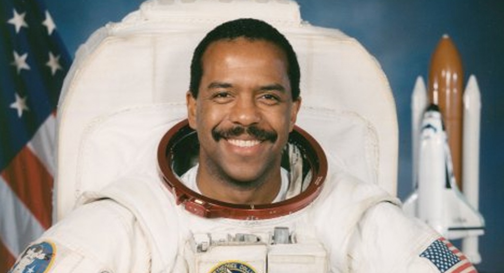 1024X0 95 3 C FFFFFF 49160Ddbe9386675140b0c7e7ca1f018 Bernardanthony